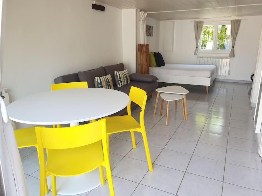 Logement Amboise Centre Avec Terrasse Privee المظهر الخارجي الصورة